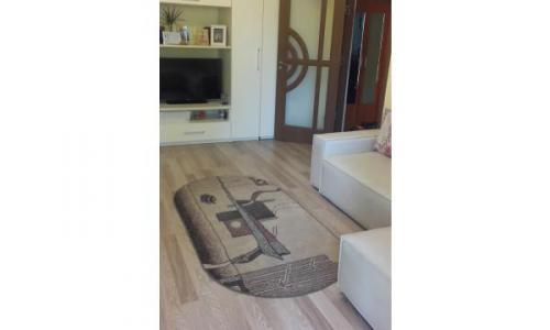 Particular 2 cam spatios, semidec,cf 1, 52 mp,imbunatatit P,G,F,T,balcon inchis cu T,calorifere si usi schimbate,inst electrica si sanit schimbata ,AC,loc parcare. Merita vazut,pentu vizionari si alte informatii va stau la dispozitie 0763672246.