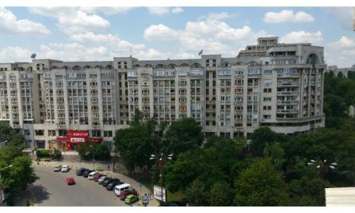 Vand apartament 2 camere, decomandat, Palatul Parlamentului ( Libertatii- Regina Maria)