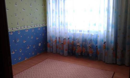 Vand apartament 3 camere semidecomandat, zona Stefan cel Mare