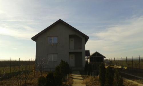 V?nd vila -casa vacanta +teren intravilan 3300m2
