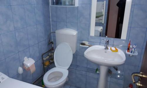 Vand apartament 2 camere,Militari