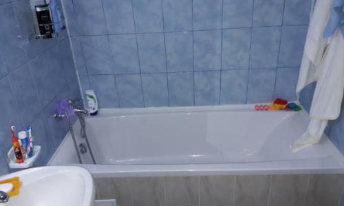 Vand apartament 2 camere,Militari
