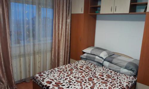 Vand apartament 2 camere,Militari