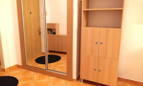 Proprietar inchiriez apartament 2 camere mobilat - zona 1 Decembrie - langa Billa Titan