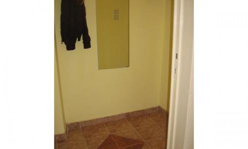 Ultracentral Batiste - inchiriez 2 cam. 360 euro ,parter ,pretabil birou ,pereche tanara Pret = 360 euro +garantie 1 chirie Aer conditional, centrala bloc .Cotact : abreter@yahoo.com