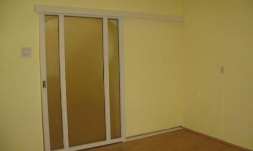 Ultracentral Batiste - inchiriez 2 cam. 360 euro ,parter ,pretabil birou ,pereche tanara Pret = 360 euro +garantie 1 chirie Aer conditional, centrala bloc .Cotact : abreter@yahoo.com