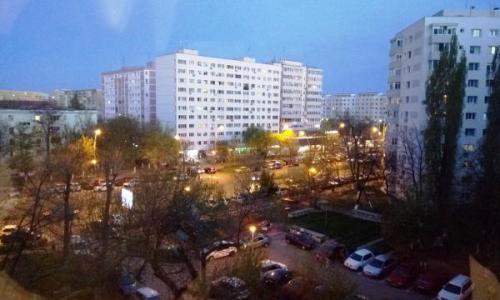 2 camere 1 Decembrie metrou