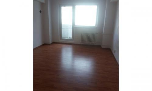 V?nd apartament cu 2 camere, confort 1, anul constructiei 1985