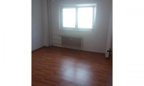 V?nd apartament cu 2 camere, confort 1, anul constructiei 1985
