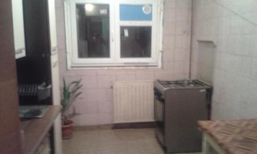 vand apartament 3 camere metrou dristor 2