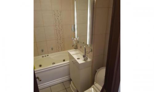 Proprietari seriosi vand apartament renovat,utilat si spatios in Lacul Tei/Moisil.