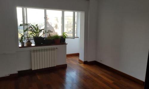 Proprietari seriosi vand apartament renovat,utilat si spatios in Lacul Tei/Moisil.