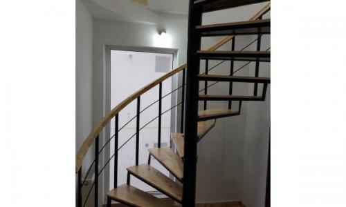 Vand apartament 2 camere,tip duplex,cartier Primo,in Constanta.