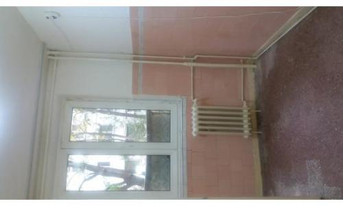 vand apartament trei camere