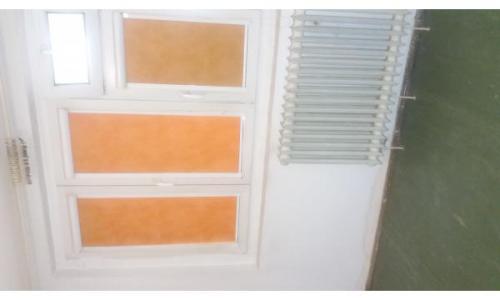 vand apartament trei camere