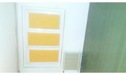 vand apartament trei camere