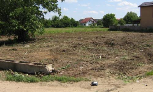 V?nd teren construibil intravilan ?n Vestul Bucure?tiului , dou? deschideri , ?n Dragomire?ti- Vale / Ilfov , zona Prim?riei , Liceului , la 5 min. de Bucure?ti