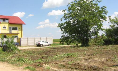 V?nd teren construibil intravilan ?n Vestul Bucure?tiului , dou? deschideri , ?n Dragomire?ti- Vale / Ilfov , zona Prim?riei , Liceului , la 5 min. de Bucure?ti