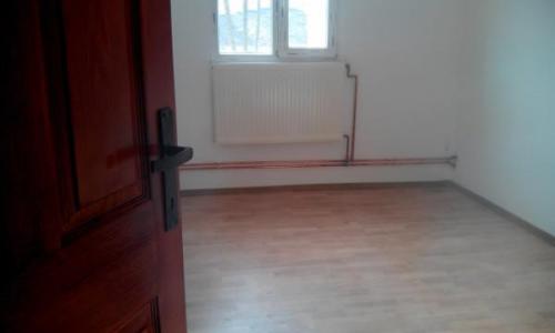 Casa cu aer mediteranean langa Campina