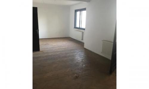 Proprietar apartament in vila ,zona Domenii ,3 camere