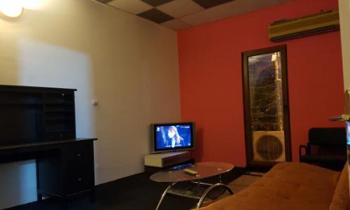 inchiriez casa situata stradal in zona centrala Foisorul de Foc , la 5 min de metrou Obor si 10 min de metrou Universitate