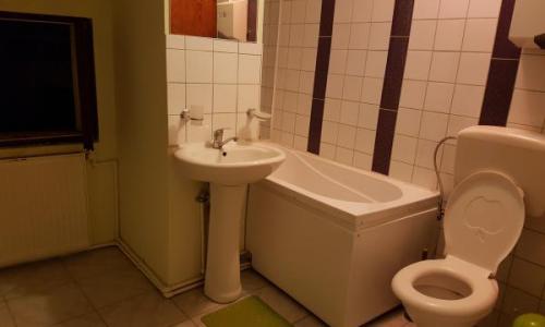 ofer spre inchiriere casa situata stradal, ultracentral ,zona Foisorul de Foc