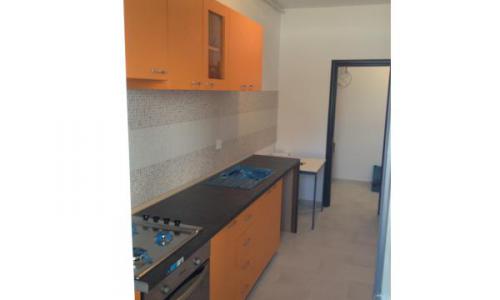 Inchiriez 1 Decembrie Pallady 3 Min Metrou www.palladyavenue.ro Garsoniera Bloc Nou Etaj 1 8mp Bucatarie 20mp Camera Decomandata 4,7mp Hol 5mp Baie 8mp Balcon 46mp Utili Pretabil Cabinet Stomatologic Coafor Salon Cosmetica Birou FirmaPret: 240 EURO