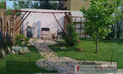 Casa de vanzare, 5 camere, cu gradina si terasa, cu loc de parcare 2 masini in curte, strada privata (servitute cu porti de acces), vis-a-vis de fostele sere