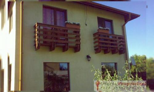 Casa de vanzare, 5 camere, cu gradina si terasa, cu loc de parcare 2 masini in curte, strada privata (servitute cu porti de acces), vis-a-vis de fostele sere
