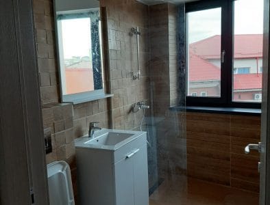 INCHIRIEZ APARTAMENT 3 CAMERE ULTRACENTRAL