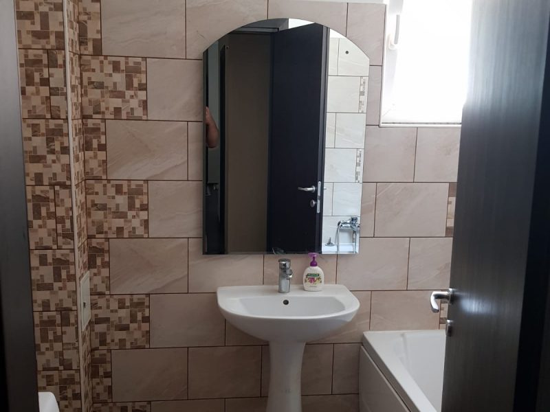 Apartament 2 camere cu curte