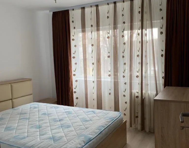 Inchiriez apartament 2 camere