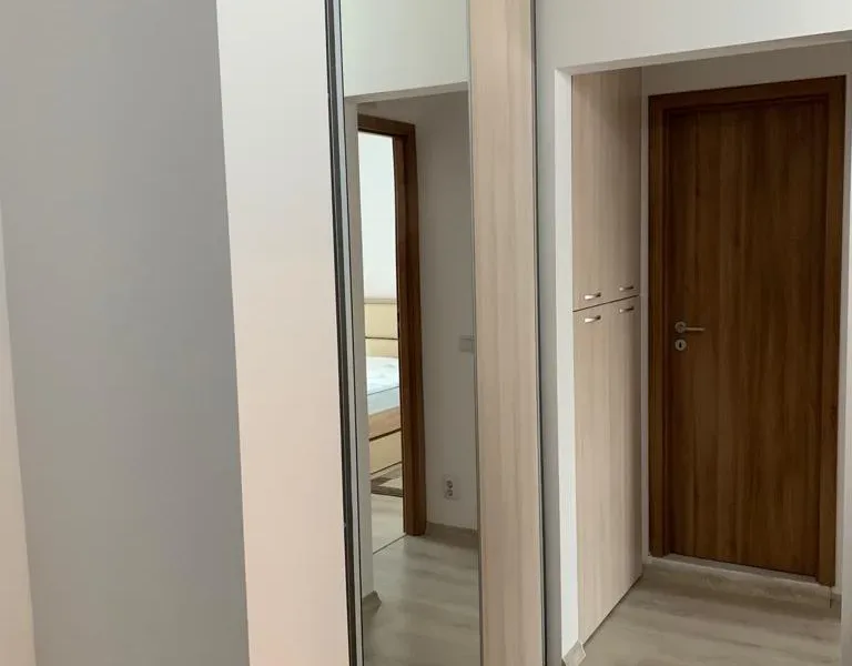 Inchiriez apartament 2 camere