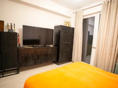 Apartament 2 camere transformat in Studio + parcare