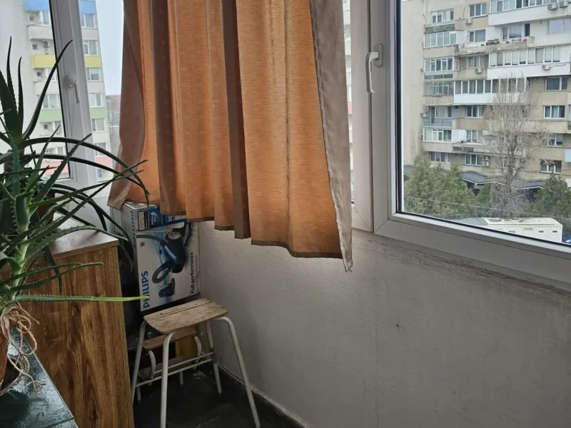 Proprietar, 3 Camere, 1 Minut Metrou 1 Mai, Bloc Reabilitat