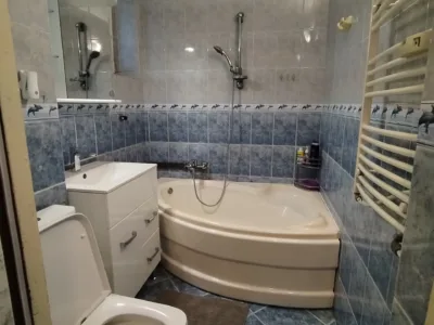 Inchiriez apartament 2 camere, zona Titan