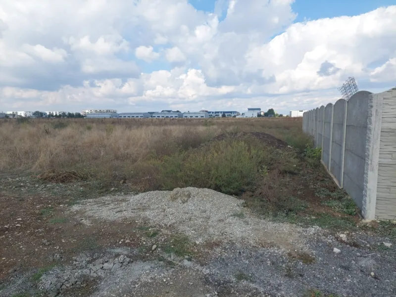 Teren intravilan de vânzare
