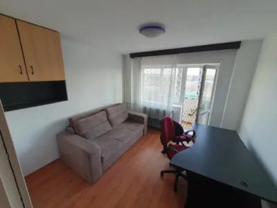 Apartament 4 camere, 2 bai, 2 balcoane + boxa inchiriata
