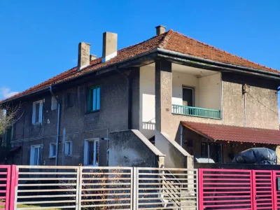 Casa cu curte Petrosani - oportunitate locuit sau investitie