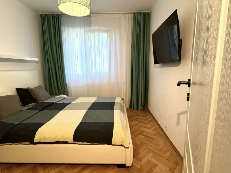 Proprietar vând apt cu 3 camere Pta Sudului - Emil Racoviță