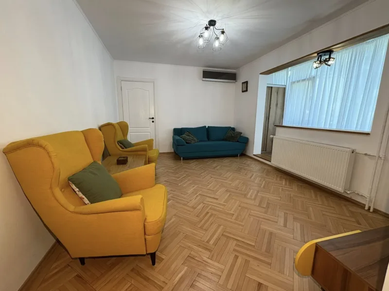 Proprietar vând apt cu 3 camere Pta Sudului - Emil Racoviță