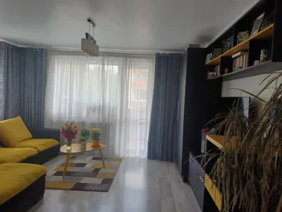 Apartament spațios și luminos