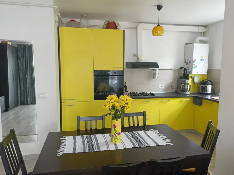 Apartament spațios și luminos