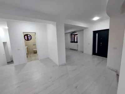 Vilă multifuncțională. Ideală pentru locuire și/sau business