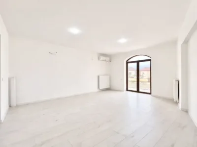Vilă multifuncțională. Ideală pentru locuire și/sau business