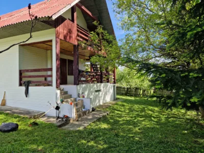 Teren și casă de vacanță Solca, jud. Suceava