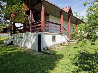 Teren și casă de vacanță Solca, jud. Suceava