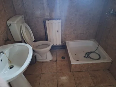 Casa cu spatiu comercial