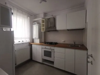 Garsonieră cu parcare inclusa