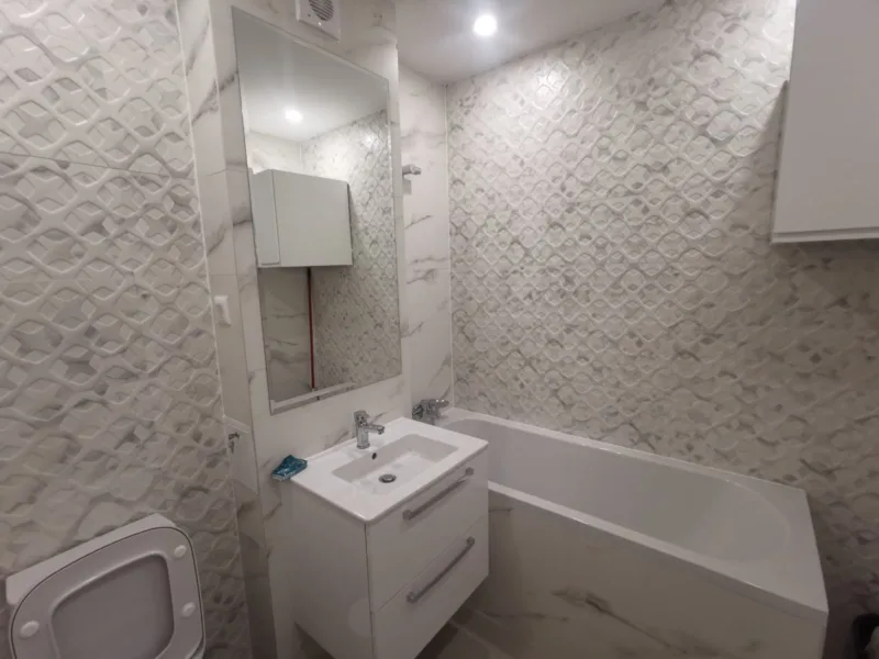 Garsonieră cu parcare inclusa